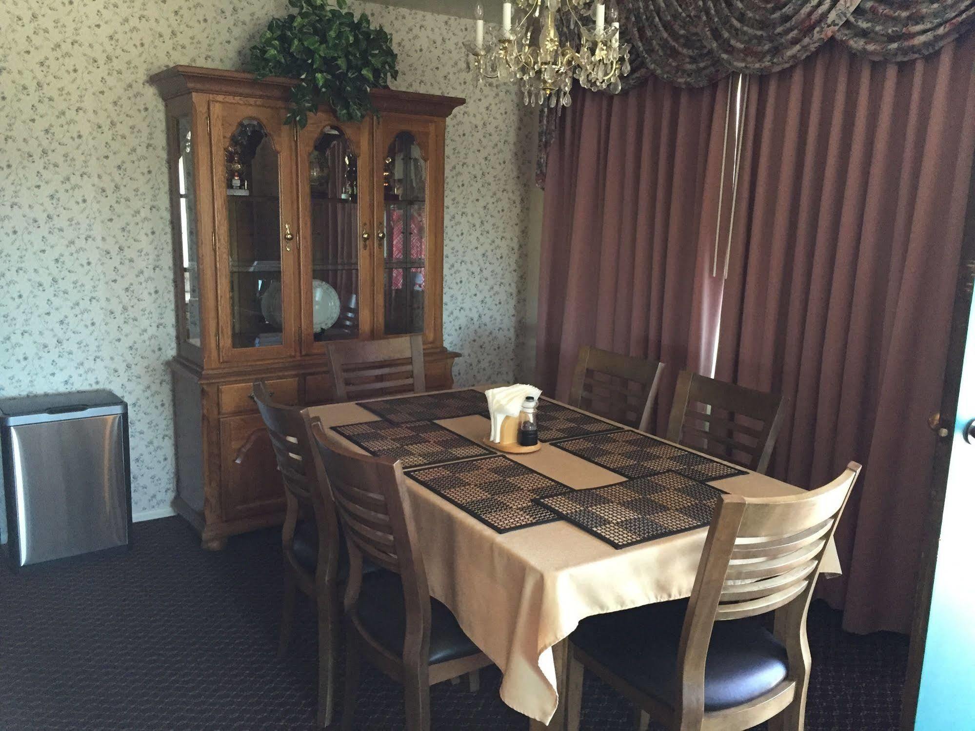 Oakridge Inn 오크뷰 외부 사진